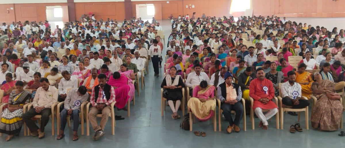 ಧ್ಯಾನದಿಂದ ಆರೋಗ್ಯಕರ ಜೀವನ ರೂಪಿಸಿಕೊಳ್ಳಿ:ಬಸವಮೂರ್ತಿ ಮಾದಾರ ಚನ್ನಯ್ಯ ಸ್ವಾಮೀಜಿ 