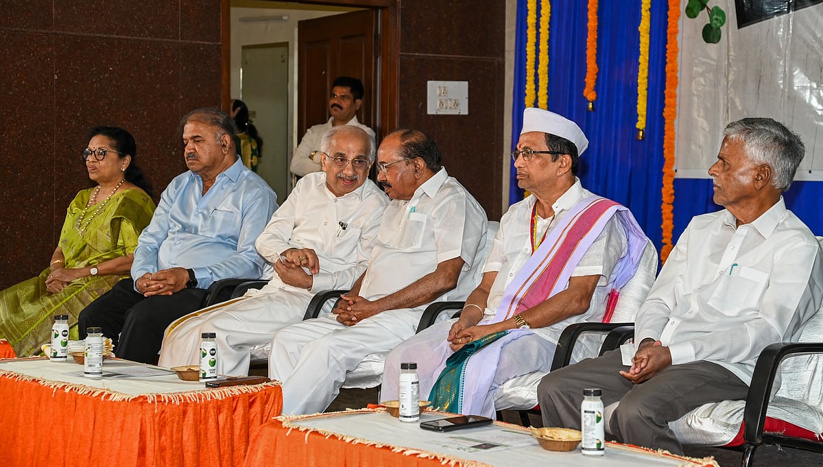 ಜಯಲಕ್ಷ್ಮಿ ಅಭಯಕುಮಾರ್ ಅವರ ಆತ್ಮಕಥನ ಬೆಂಕಿಯಲ್ಲಿ ಅರಳಿದ ಹೂವು ಪುಸ್ತಕ ಜನಾರ್ಪಣೆ