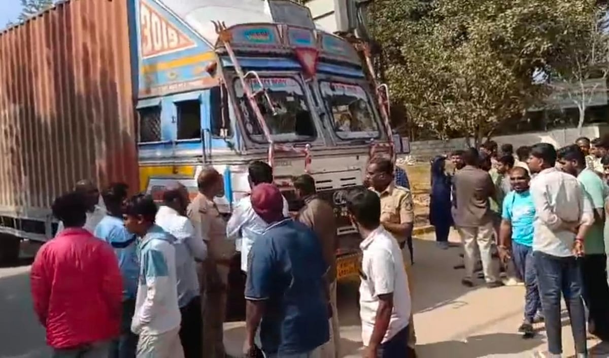 ಆನೇಕಲ್ | ಸರಣಿ ಅಪಘಾತ: 10ಕ್ಕೂ ಹೆಚ್ಚು ವಾಹನ ಜಖಂ