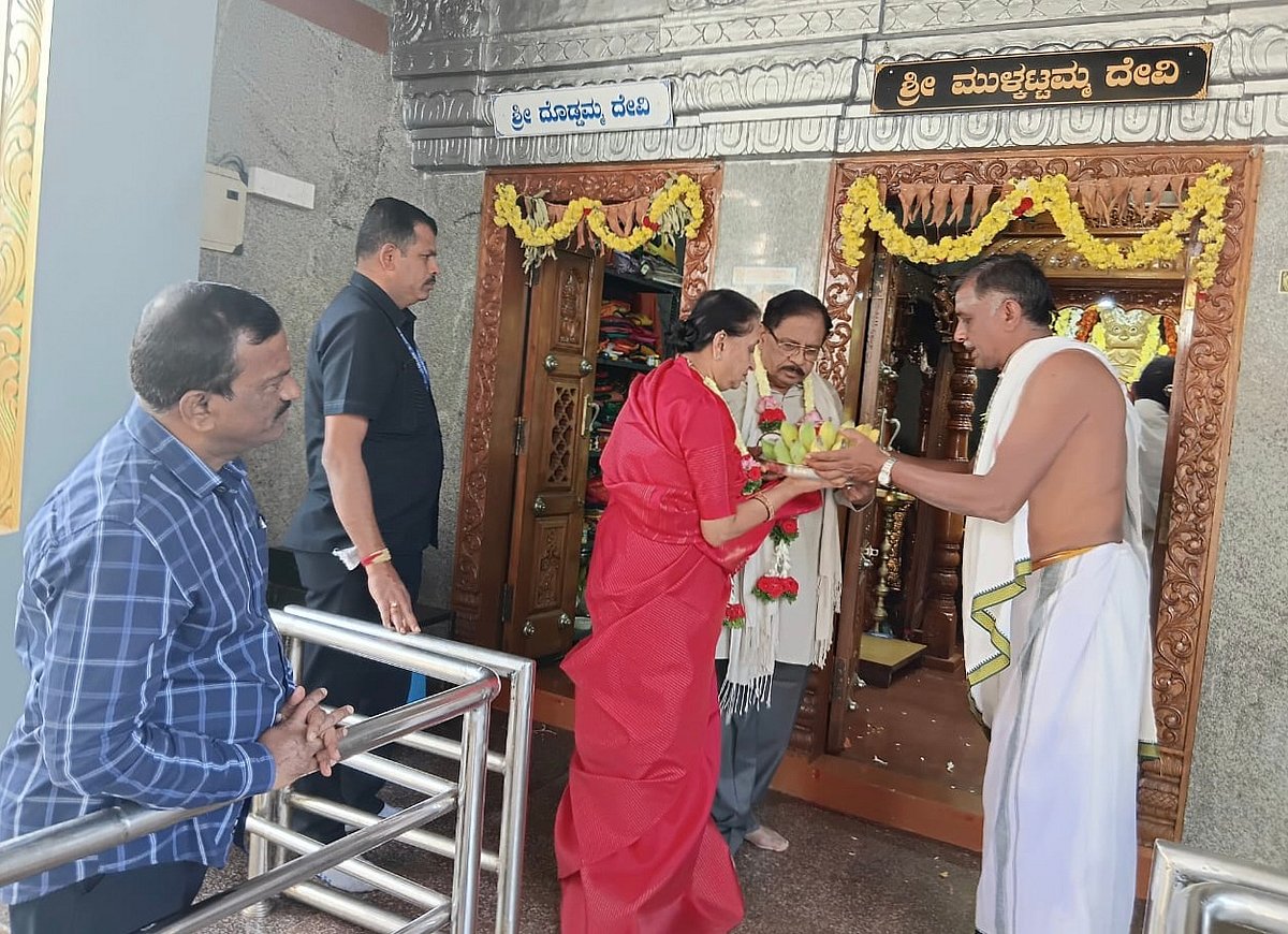 ಮಾಗಡಿ: ಮಳ್ಕಟ್ಟಮ್ಮನಿಗೆ ಸಚಿವ ಜಿ. ಪರಮೇಶ್ವರ ದಂಪತಿ ಪೂಜೆ 