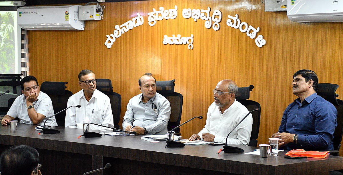 ಶಿವಮೊಗ್ಗ: ಅಡಿಕೆಗೆ ಎಲೆಚುಕ್ಕಿ, ಕೊಳೆ ರೋಗ ಬಾಧೆ: ಬೆಳೆಗಾರರಿಗೆ ತೀವ್ರ ಸಂಕಷ್ಟ