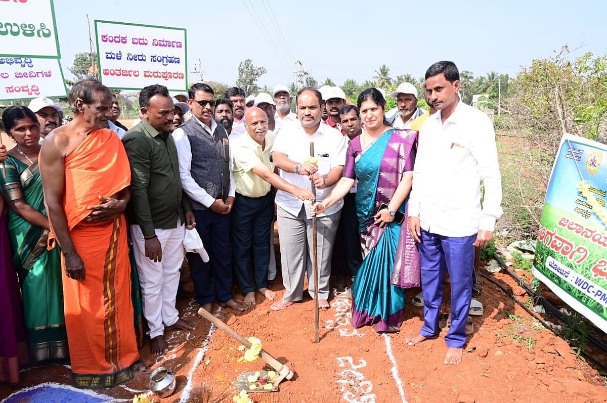 ‘ಮಣ್ಣಿನ ಸವಕಳಿ ತಡೆಗೆ ಕ್ರಮವಹಿಸಿ’