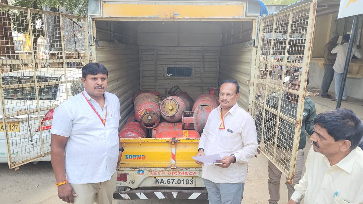 ಚಿಂತಾಮಣಿ: ವಾಣಿಜ್ಯ ಉದ್ದೇಶಕ್ಕೆ ಬಳಸುತ್ತಿದ್ದ 17 ಗೃಹ ಬಳಕೆ ಸಿಲಿಂಡರ್ ವಶ