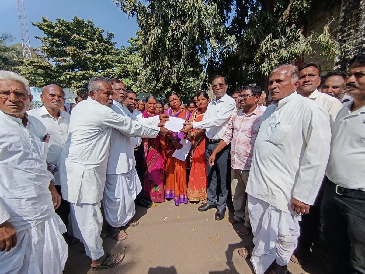 ವಿಜಯಪುರ: ಎಂಎಸ್ಐಎಲ್ ಮದ್ಯದಂಗಡಿ ಮುಚ್ಚಲು ಒತ್ತಾಯ