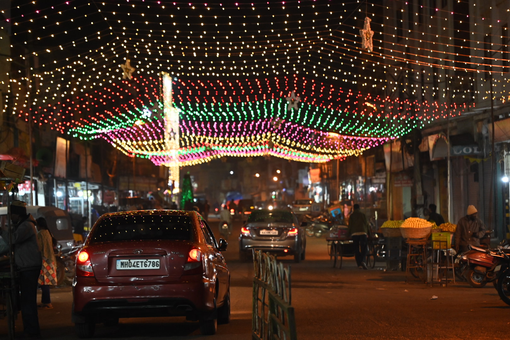 ಕ್ರಿಸ್ಮಸ್‌ ಹಬ್ಬದ ಅಂಗವಾಗಿ ಬೀದರ್‌ನ ಶಹಾಗಂಜ್‌ ರಸ್ತೆಯಲ್ಲಿ ವಿದ್ಯುತ್‌ ದೀಪಾಲಂಕಾರ ಮಾಡಲಾಗಿದೆ
ಪ್ರಜಾವಾಣಿ ಚಿತ್ರಗಳು: ಲೋಕೇಶ ವಿ. ಬಿರಾದಾರ