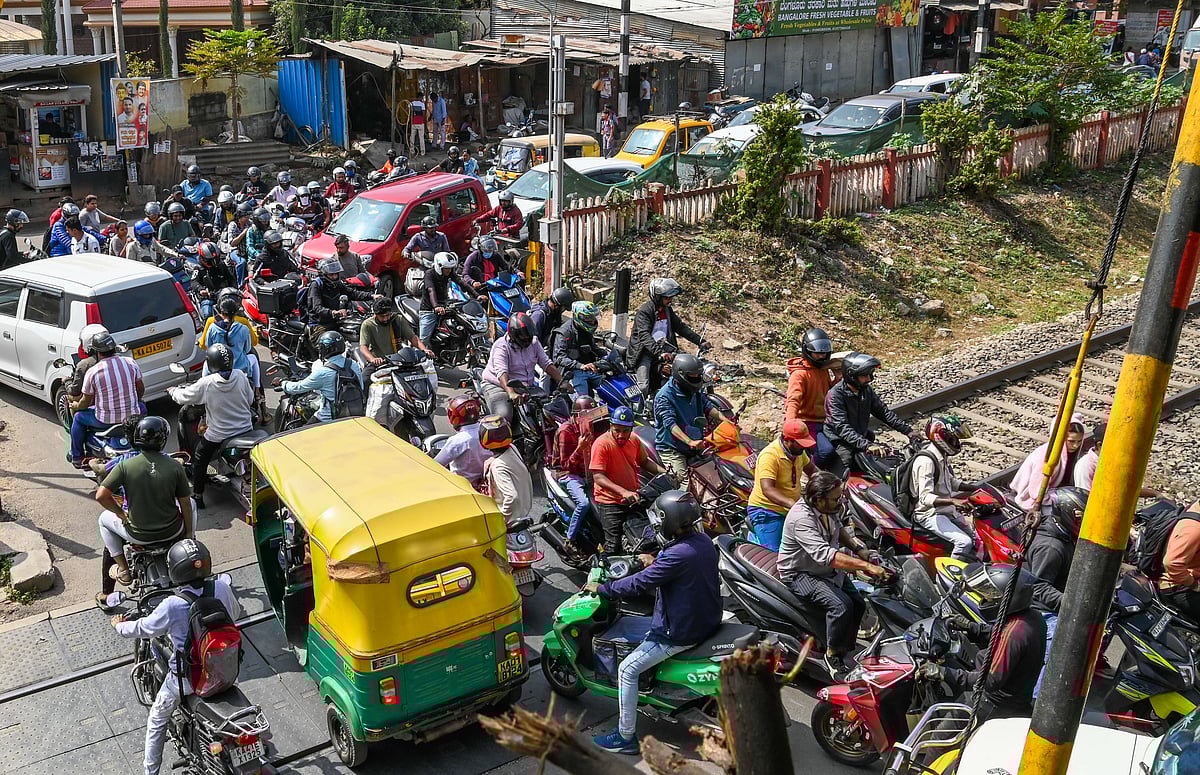 ಬೆಂಗಳೂರು | ಕಗ್ಗದಾಸ‍ಪುರ ಎಲ್‌ಸಿ: ಕಗ್ಗಂಟಾದ ಸಂಚಾರ