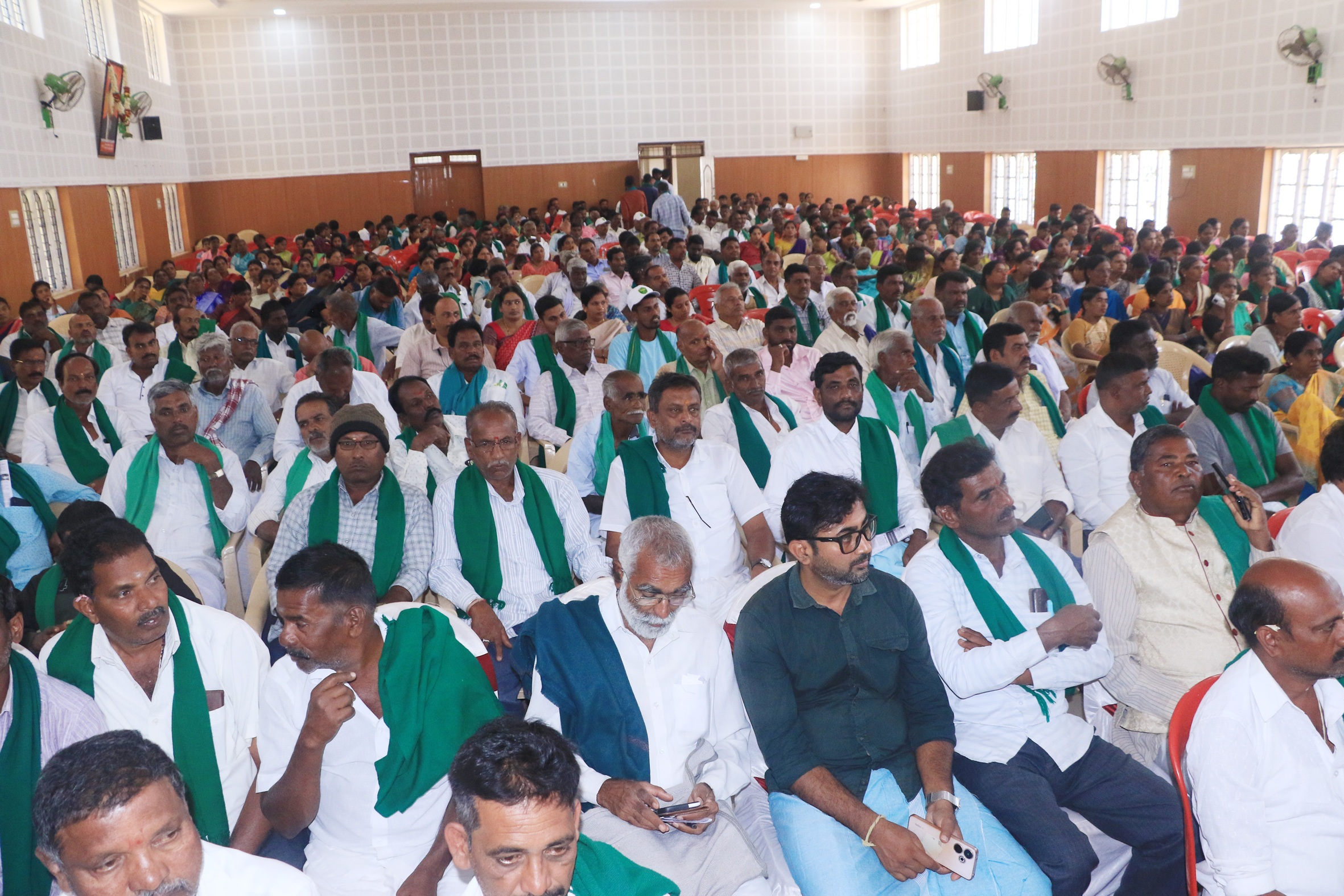 ಕಾರ್ಯಕ್ರಮದಲ್ಲಿ ಭಾಗವಹಿಸಿದ್ದ ರೈತರು