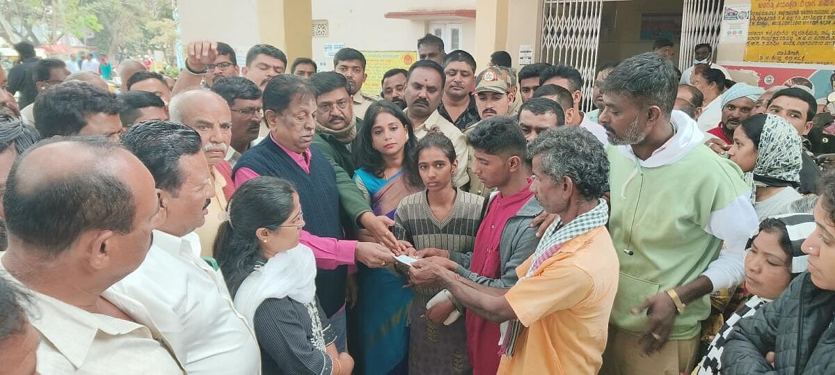 ತುರುವೇಕೆರೆ: ಚಿರತೆ ಸಿಕ್ಕರೂ ದೂರಾಗದ ಆತಂಕ