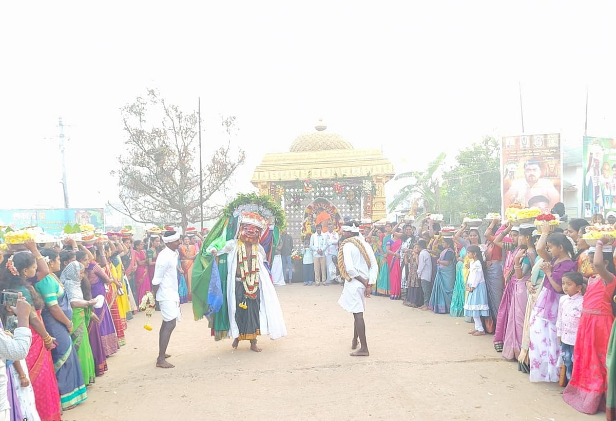 ಹೊಸದುರ್ಗದ ನಾಗತಿಹಳ್ಳಿಯಲ್ಲಿ ಆರತಿ ಬಾನೋತ್ಸವ
