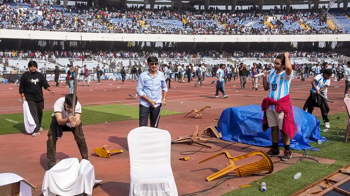 ಮೆಸ್ಸಿ ಕಾರ್ಯಕ್ರಮ: ಜೀವ ಉಳಿಸಿಕೊಳ್ಳಲು ದಿಕ್ಕಾಪಾಲಾಗಿ ಓಡಿದ್ದೆ–ಲಂಡನ್‌ ಹಾಡುಗಾರ