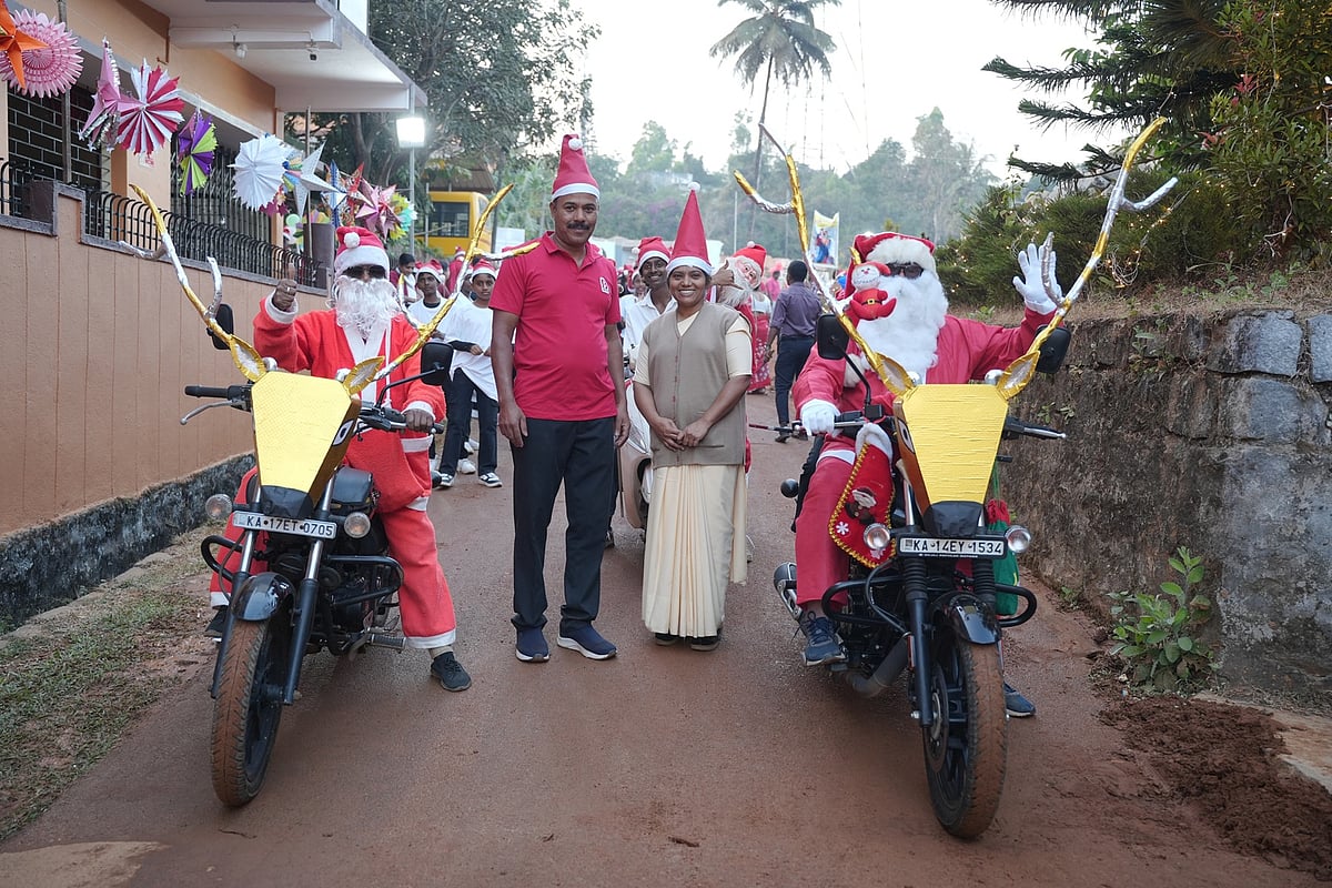 ತೀರ್ಥಹಳ್ಳಿ | ಲೂರ್ದು ಮಾತೆ ಚರ್ಚ್‌: ಜನತೆಯೆಡೆಗೆ ಕ್ರಿಸ್‌ಮಸ್