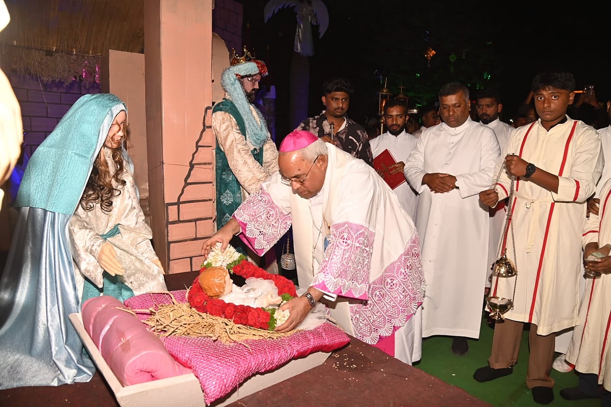 ಮೈಸೂರಿನಲ್ಲಿ ಕ್ರಿಸ್‌ಮಸ್‌ ಸಂಭ್ರಮ: ಪ್ರೇಮ, ಕಾರುಣ್ಯದ ‘ತಾರೆ’ಯ ಸ್ವಾಗತಿಸಿದರು..