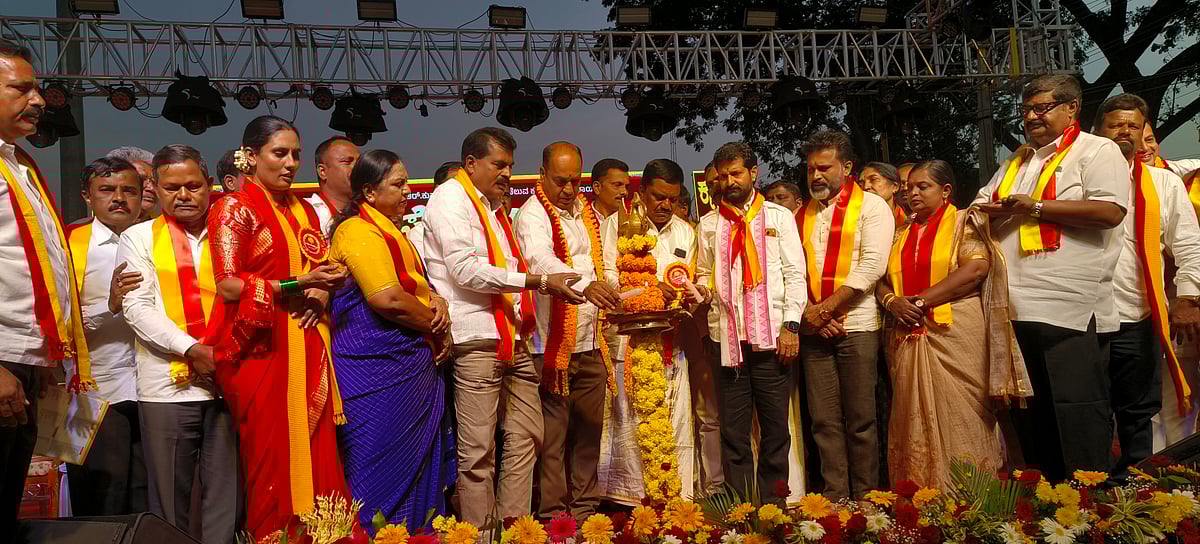 ಕನ್ನಡ ನಾಡಿನಲ್ಲಿ ಕನ್ನಡಿಗರಿಗೆ ಮನ್ನಣೆ ಸಿಗಬೇಕು: ಕೆ.ಆರ್.ಕುಮಾರ್