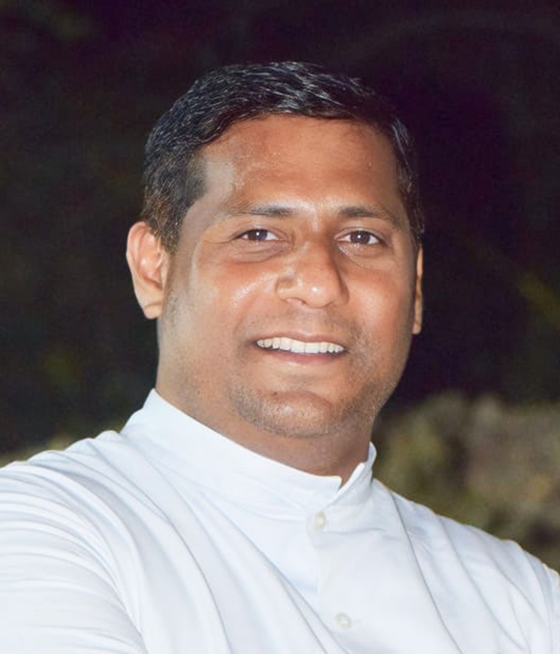 ವ.ವೀರೇಶ್ ವಿಕ್ಟರ್ ಮೋರಸ್