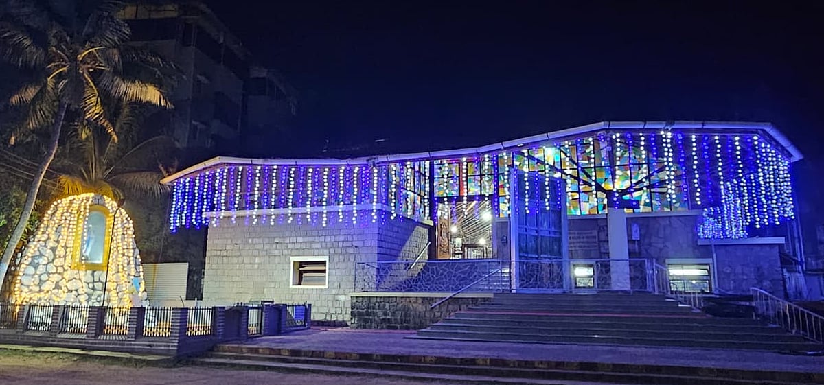 ಕಾರವಾರ: ಕ್ರಿಸ್‌ಮಸ್ ಸಂಭ್ರಮ, ಸಡಗರ