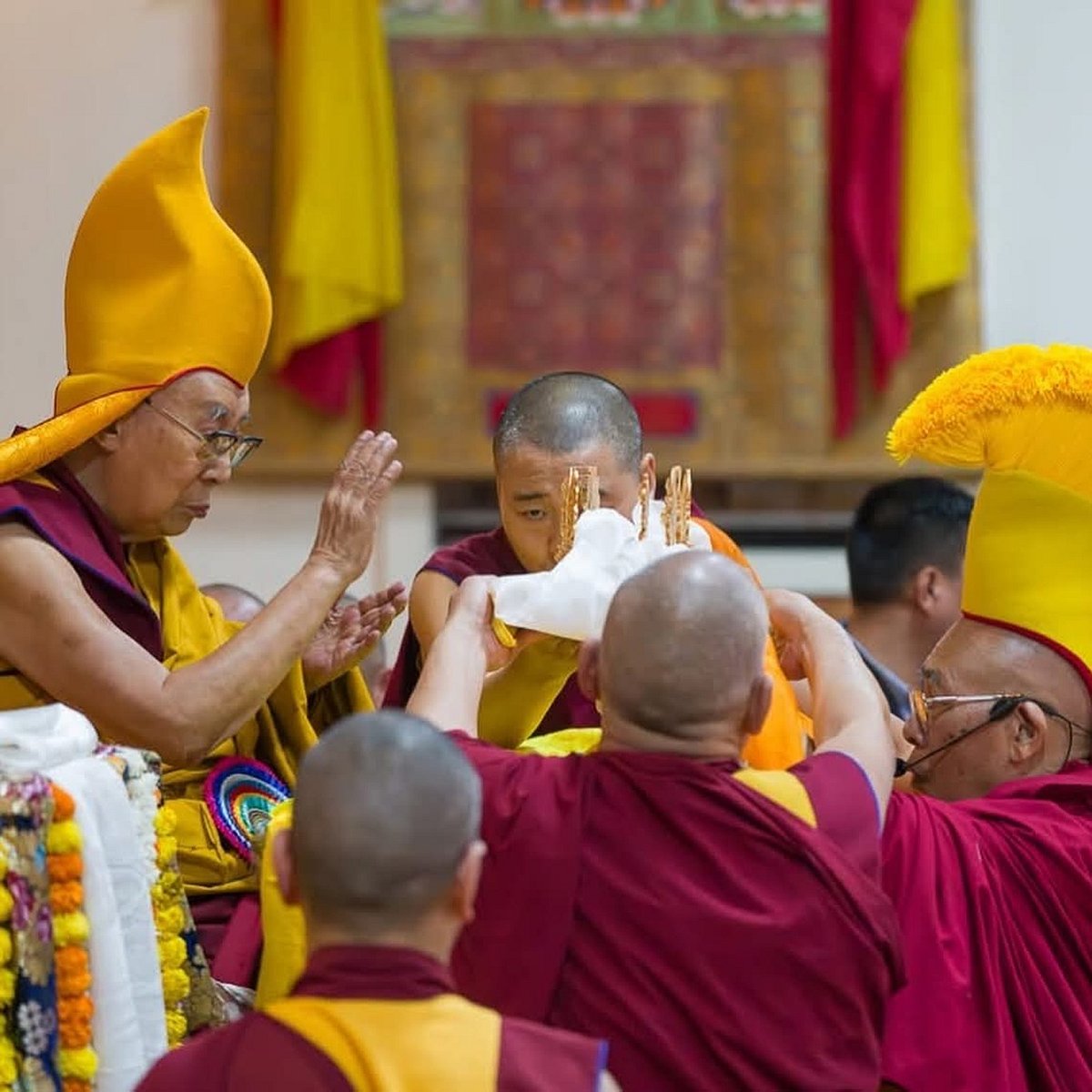 ಮುಂಡಗೋಡ: ದೀರ್ಘಾಯುಷ್ಯ ಪೂಜೆಯಲ್ಲಿ ಪಾಲ್ಗೊಂಡ ದಲೈಲಾಮಾ