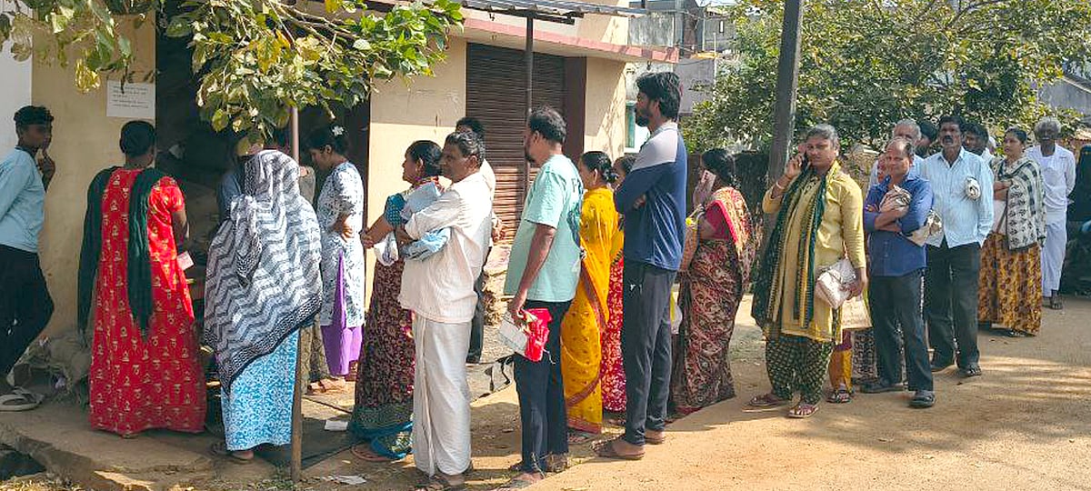 ಶಿಕಾರಿಪುರ: ಸರ್ವರ್ ಸಮಸ್ಯೆಯಿಂದ ಪಡಿತರ ವಿತರಣೆ ವಿಳಂಬ