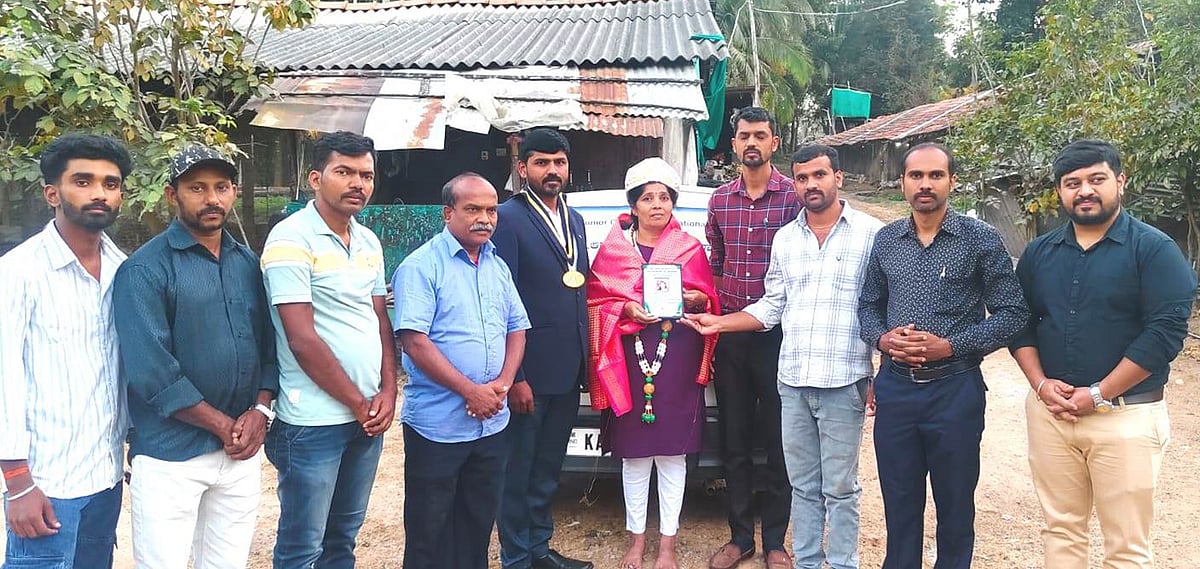 ಪ್ರಗತಿಪರ ಕೃಷಿಕ ಮಹಿಳೆಗೆ ಸನ್ಮಾನ