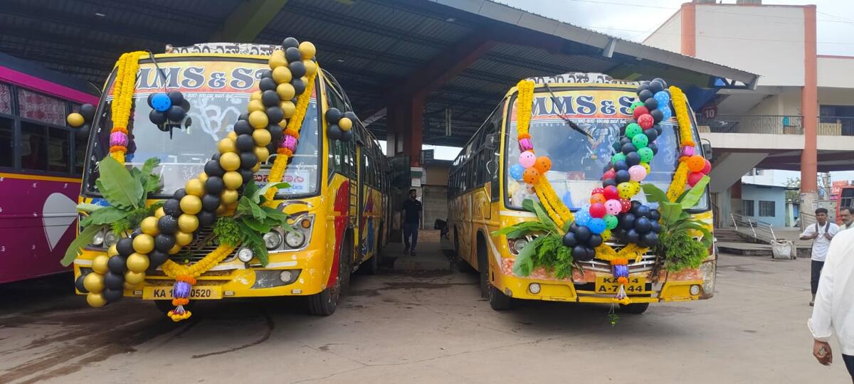 ಶಿವಮೊಗ್ಗ–ಬನವಾಸಿ, ಶಿವಮೊಗ್ಗ–ಆನವಟ್ಟಿ ನಡುವೆ ಸದ್ಯ ಓಡಾಟ ನಡೆಸಿರುವ ಎಂಎಂಎಸ್–ಎಸ್‌ಟಿಎ ಬಸ್‌ಗಳು