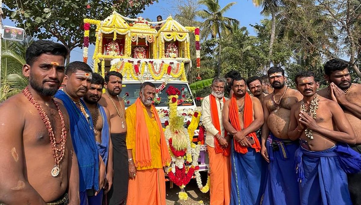 ಕುಷ್ಟಗಿ: ಅಯ್ಯಪ್ಪಸ್ವಾಮಿ ಉತ್ಸವ ಮೂರ್ತಿ ಮೆರವಣಿಗೆ