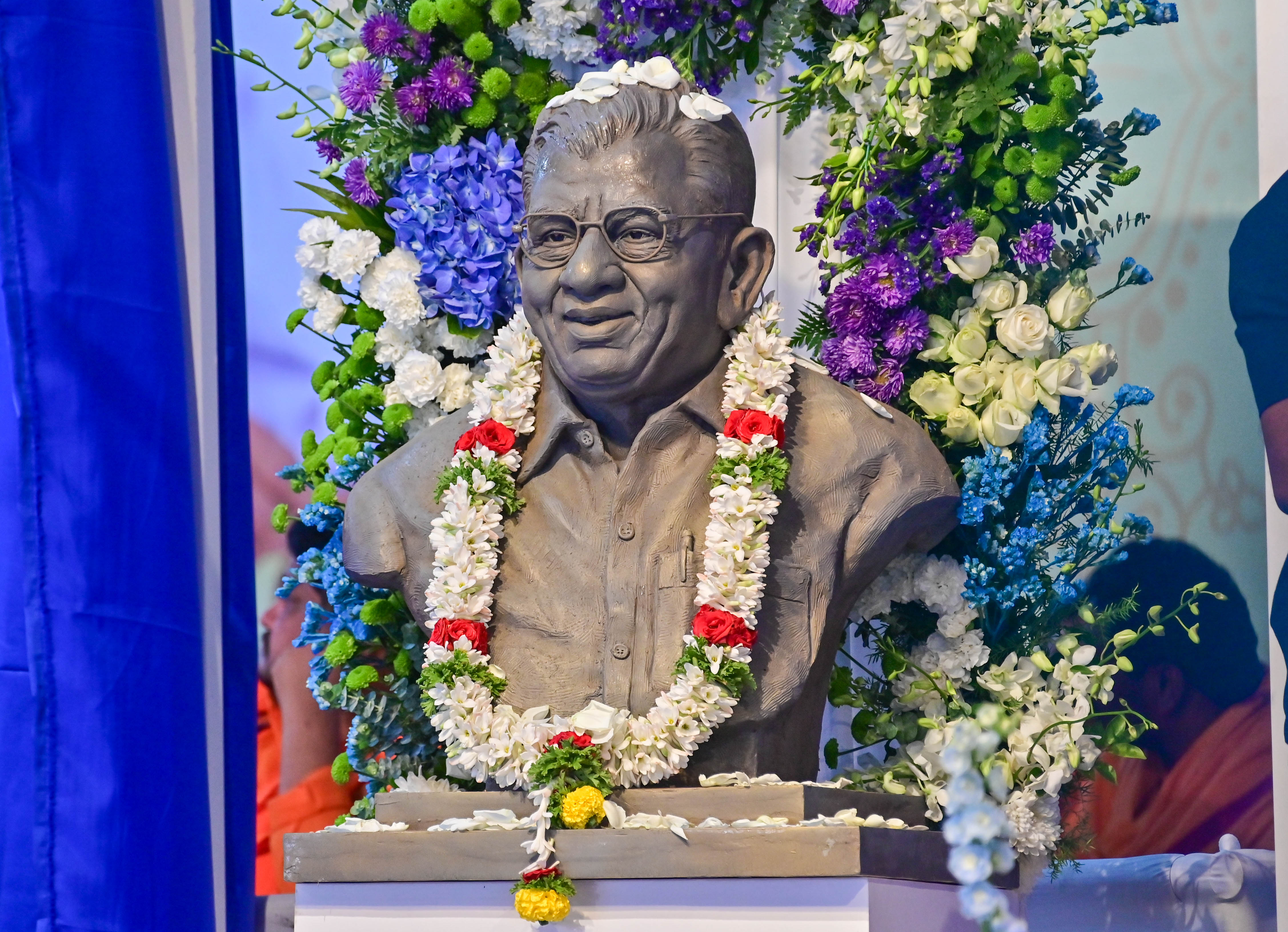 ಶಾಮನೂರು ಶಿವಶಂಕರಪ್ಪ ಅವರ ಪುತ್ಥಳಿ