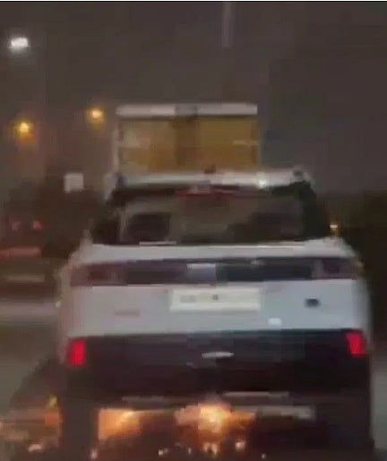 
ಬೆಂಗಳೂರು: ಸುಮನಹಳ್ಳಿ ಮೇಲ್ಸೇತುವೆಯಲ್ಲಿ ಬುಲೆಟ್‌ ಬೈಕ್ ಎಳೆದೊಯ್ದ ಕಾರು 