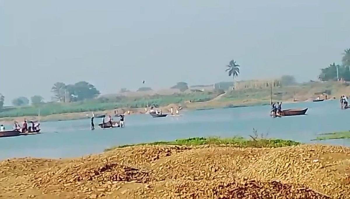 ಹೂವಿನಹಡಗಲಿ | ಮರಳು ಅಕ್ರಮ: ತೆಪ್ಪಗಳ ಭರಾಟೆ ಜೋರು