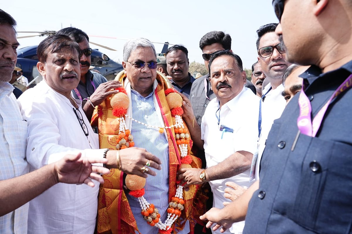 ರೈಲ್ವೆ ಪ್ರಯಾಣ ದರ ಏರಿಕೆ ಪ್ರಶ್ನಿಸಿ: ಬಿಜೆಪಿ ನಾಯಕರಿಗೆ CM ಸಿದ್ದರಾಮಯ್ಯ ಸಲಹೆ