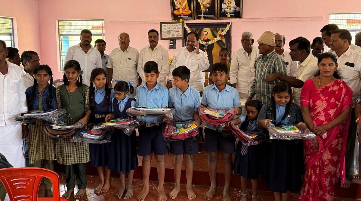 ಗುಂಡ್ಲುಪೇಟೆ: ಶಾಲೆಯಲ್ಲಿ ಜನ್ಮದಿನ ಆಚರಿಸಿಕೊಂಡ ಶಾಸಕ ಎಚ್.ಎಂ.ಗಣೇಶ್ ಪ್ರಸಾದ್