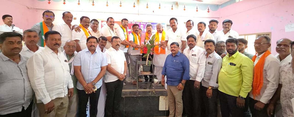 ಹೊನ್ನಾಳಿ: ವಾಜಪೇಯಿ ವ್ಯಕ್ತಿತ್ವ ಸ್ಮರಿಸಿದ ಮುಖಂಡರು