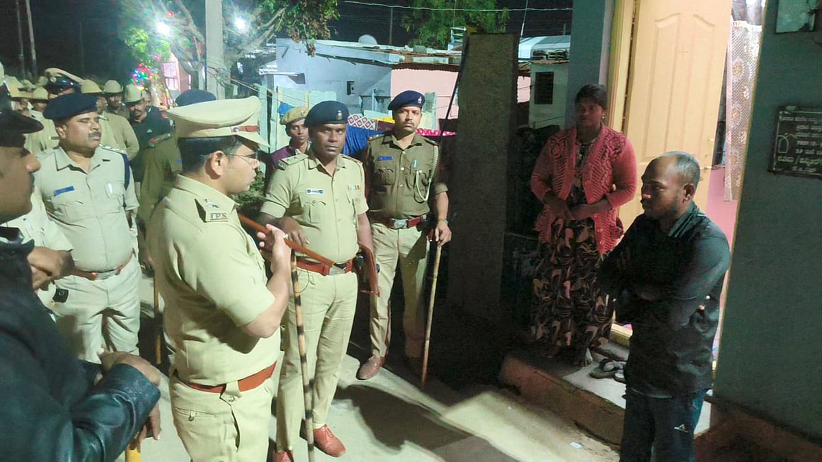 ಕೆಜಿಎಫ್‌: ರೌಡಿ ನಿಗ್ರಹಕ್ಕೆ ಪೊಲೀಸ್‌ ಪಥಸಂಚಲನ