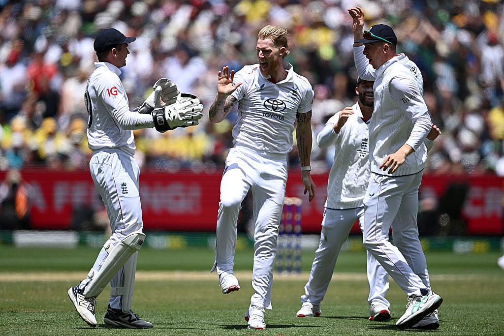 Ashes Test: 2 ದಿನ, 36 ವಿಕೆಟ್: ಆಸೀಸ್ ವಿರುದ್ಧ ಕೊನೆಗೂ ಗೆದ್ದ ಆಂಗ್ಲರು