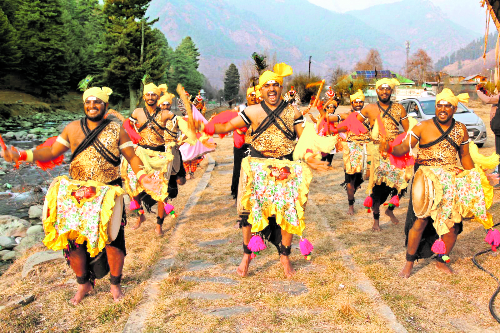 ಡೊಳ್ಳು ಕುಣಿತದ ಝಲಕ್‌