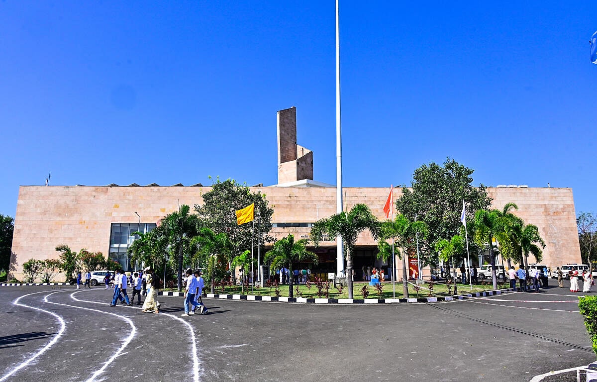 ಶಿಕ್ಷಣ: ಕೇಂದ್ರೀಯ ವಿ.ವಿ. ಅವಕಾಶದ ಹೆಬ್ಬಾಗಿಲು