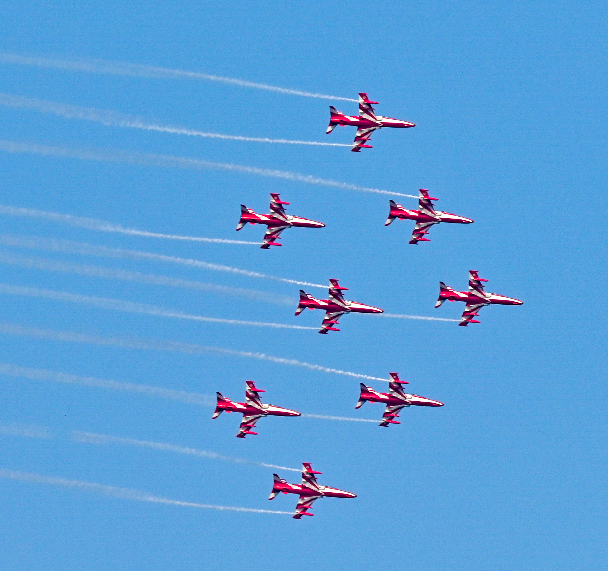 ಬನ್ನಿಮಂಟಪದಲ್ಲಿ ನಡೆದ ಏರ್‌ಶೋ ವೇಳೆ ‘ಸೂರ್ಯಕಿರಣ’ ತಂಡದ ಸಾಹಸ ಪ್ರದರ್ಶನ  