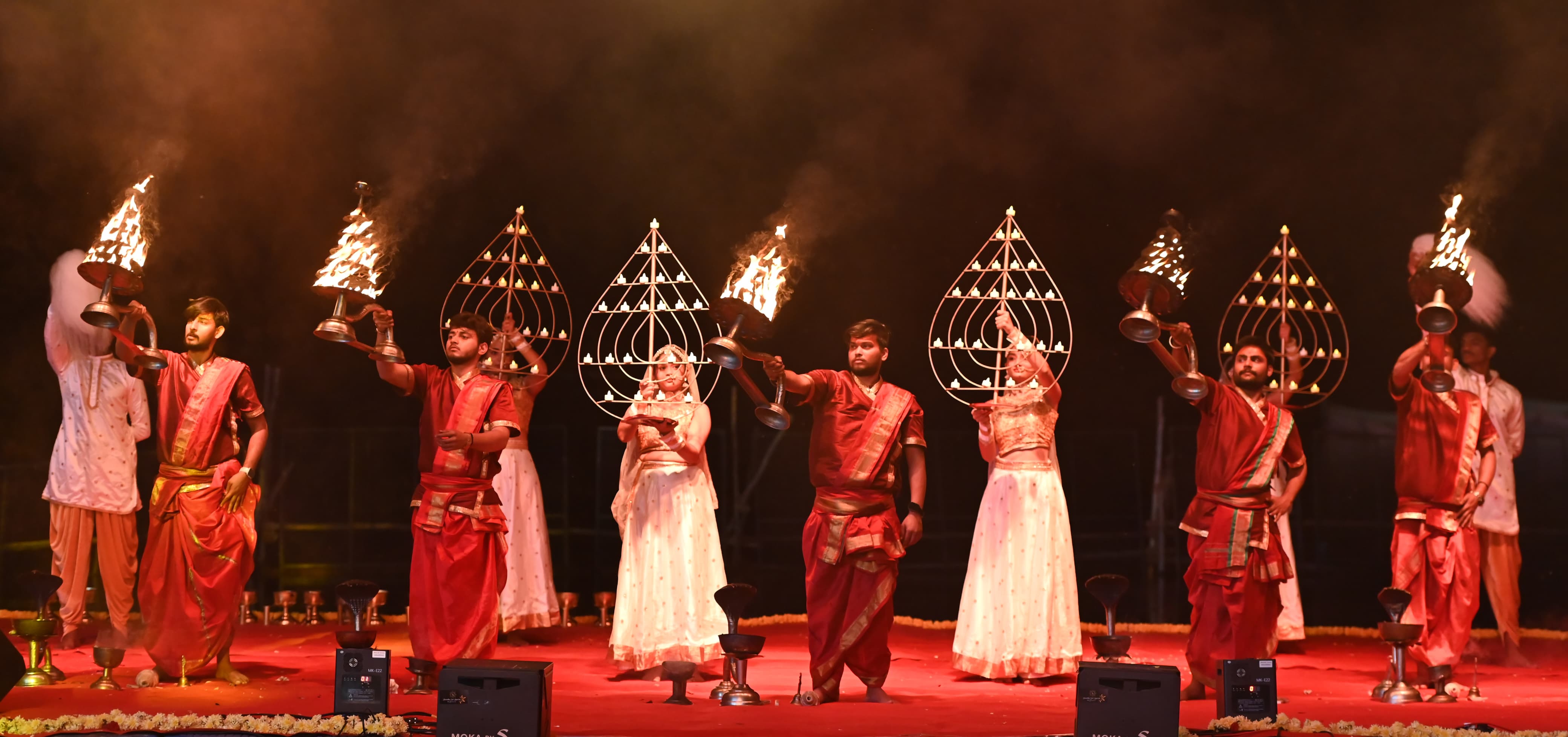 ಮೈಸೂರು ಜಿಲ್ಲೆಯ ತಿ.ನರಸೀಪುರದ ತ್ರಿವೇಣಿ ಸಂಗಮದಲ್ಲಿ ನಡೆದ ಕುಂಭಮೇಳದಲ್ಲಿ ಕಾವೇರಿ ಆರತಿ  