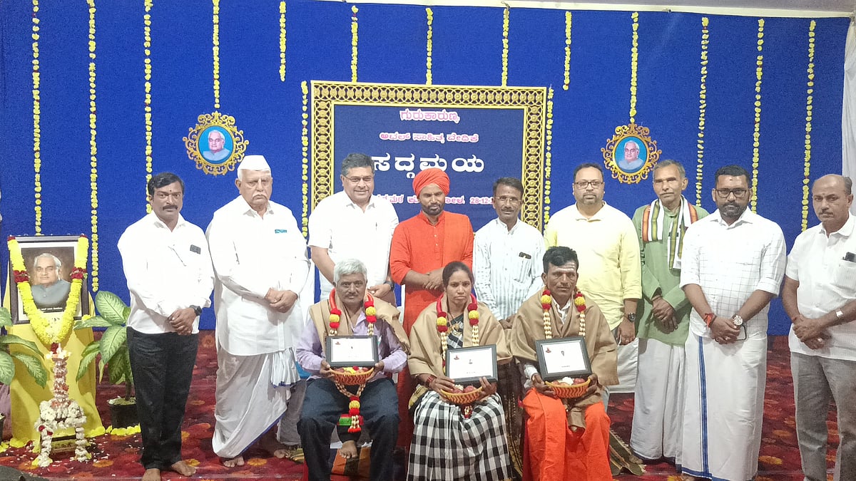 ಗ್ರಾಮೀಣ ರಸ್ತೆ ಸುಧಾರಣೆಗೆ ಒತ್ತು ನೀಡಿದ್ದ ವಾಜಪೇಯಿ: ಕೆ.ಎಸ್.ನವೀನ