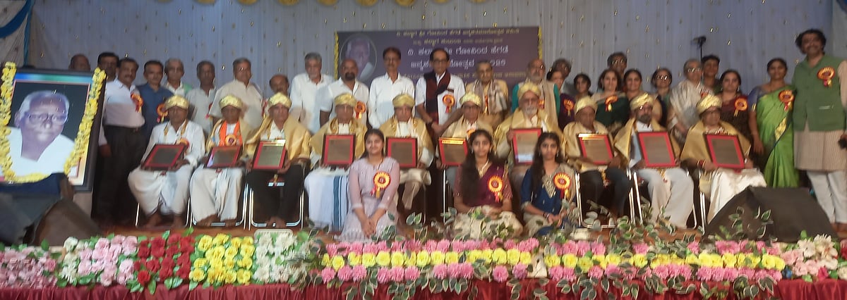 ಹೊನ್ನಾವರ | ವಿವಿಧ ಕ್ಷೇತ್ರಗಳ ಸಾಧಕರಿಗೆ ಸನ್ಮಾನ