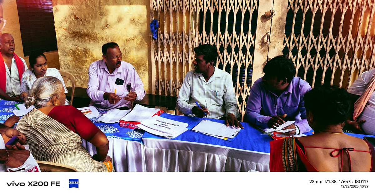 ಅಂಚೆ ಕಚೇರಿ ಪ್ರಕರಣ: ಹಾಲಗಾನಹಳ್ಳಿ ಗ್ರಾಮಕ್ಕೆ ಅಧಿಕಾರಿಗಳ ಭೇಟಿ