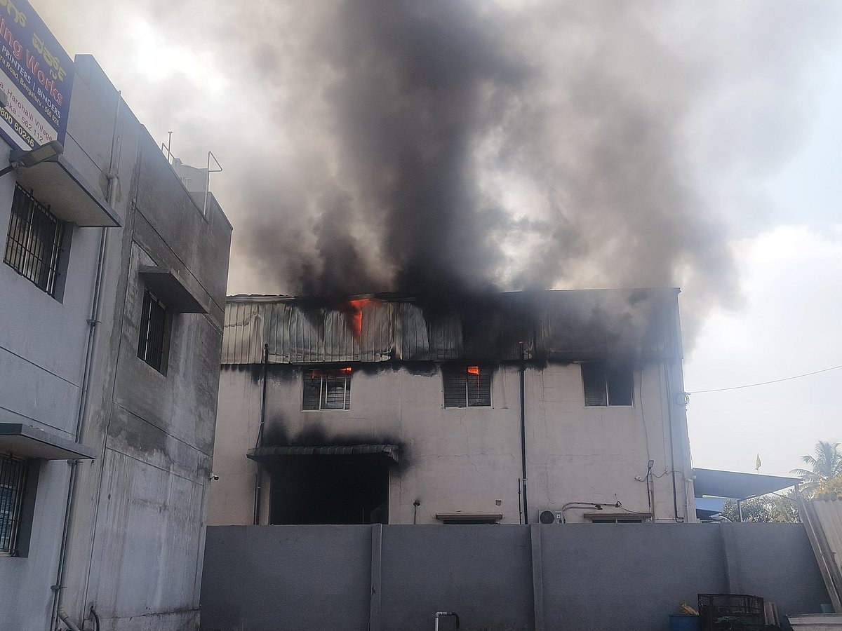 ಹೊತ್ತಿ ಉರಿದ ಆಹಾರ ಪದಾರ್ಥ ಕಾರ್ಖಾನೆ 