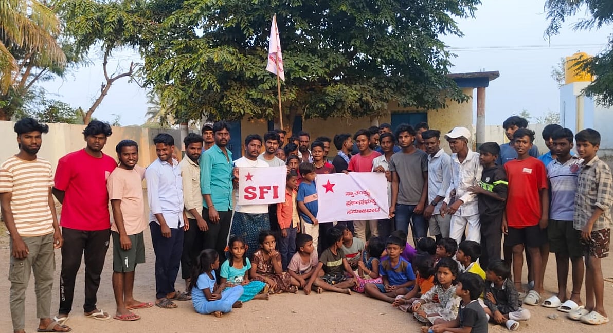 ವಿಲೀನದ ಹೆಸರಿನಲ್ಲಿ ಕನ್ನಡ ಶಾಲೆ ಮುಚ್ಚುವುದು ಸಲ್ಲ: ನಾಗರಾಜ್