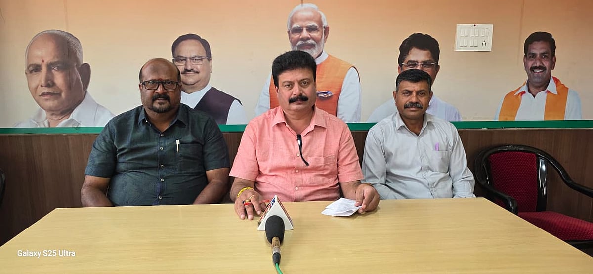 ಕೇರಳದೊಂದಿಗೆ ರಾಜಿ, ರಾಜ್ಯದ ಗೌರವಕ್ಕೆ ಚ್ಯುತಿ: ಮಹೇಶ್ ಆರೋಪ