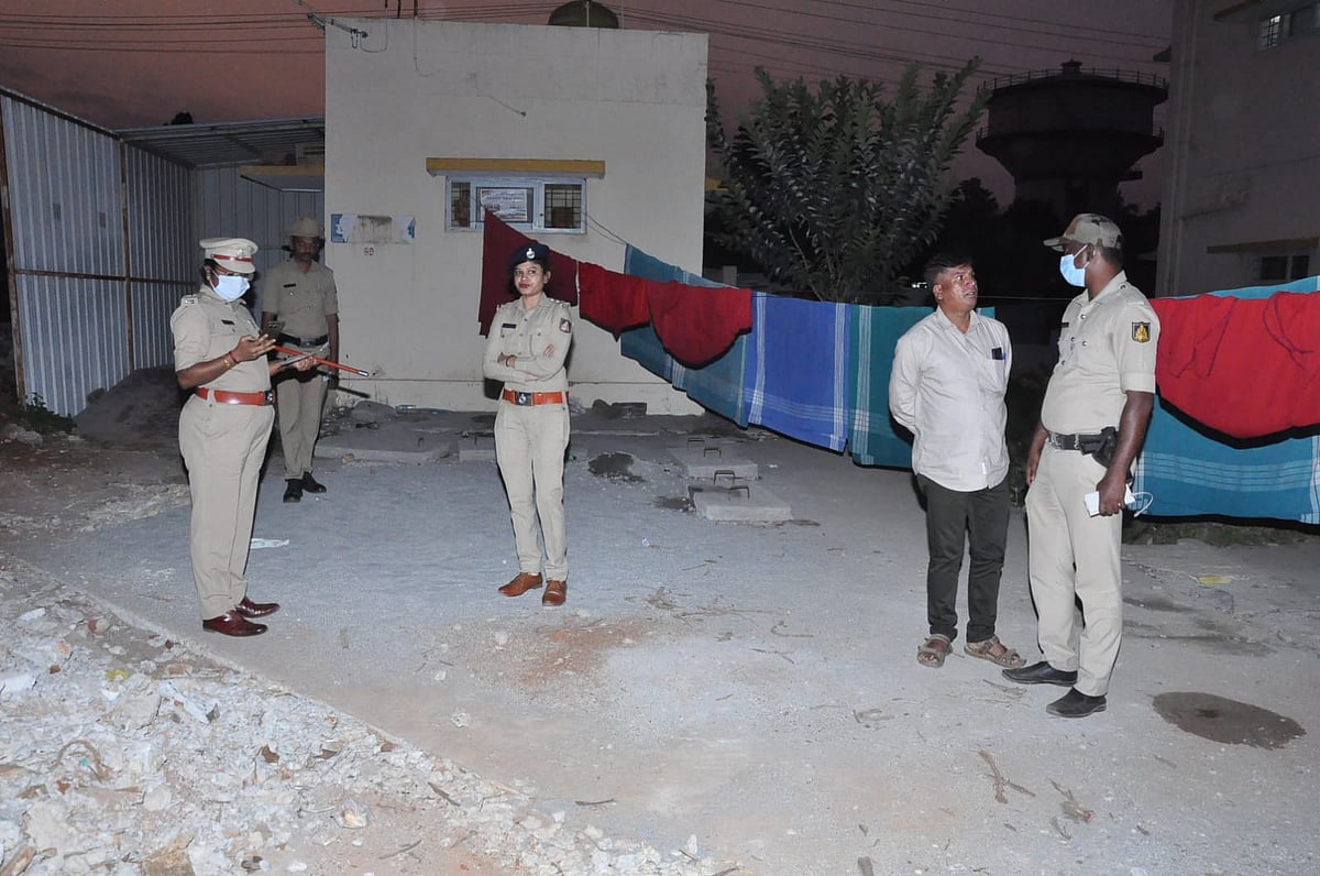 ಕೊಳ್ಳೇಗಾಲ: ಹಾಲಿನ ಡೇರಿ ಕಾರ್ಯದರ್ಶಿ ಕೊಚ್ಚಿ ಕೊಲೆ– ಆರೋಪಿ ದಂಪತಿ ಪರಾರಿ