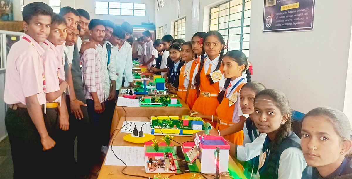 ನರೇಗಲ್:‌ ಜ್ಞಾನದ ಅರಿವು ನೀಡಿದ ಅಕ್ಷರ ಜಾತ್ರೆ!