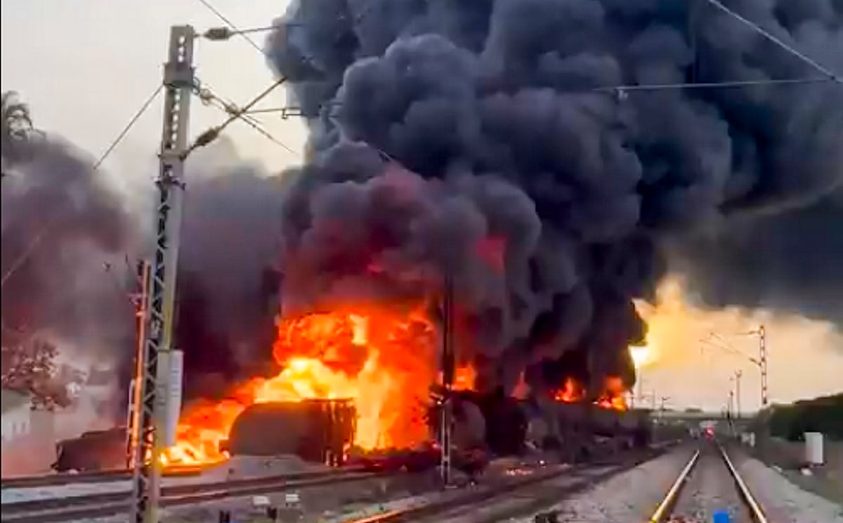 ಆಂಧ್ರಪ್ರದೇಶ| ರೈಲಿಗೆ ಬೆಂಕಿ: ವೃದ್ಧ ಸಾವು; ಅಪಾಯದಿಂದ ಪಾರಾದ 143 ಪ್ರಯಾಣಿಕರು