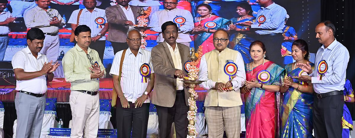 ಪರೀಕ್ಷೆ ಅಂಕಕ್ಕಿಂತ, ಜ್ಞಾನ ಸಂಪಾದನೆ ಮುಖ್ಯ; ಜಿಲ್ಲಾಧಿಕಾರಿ ವಿಜಯ ಮಹಾಂತೇಶ 