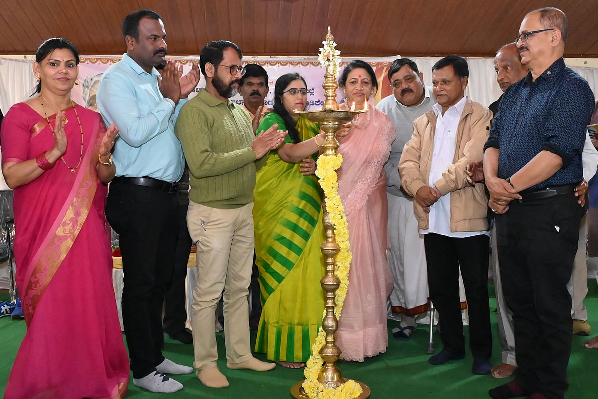 ಮಡಿಕೇರಿ | 'ಕುವೆಂಪು ಕಂಚಿನ ಪ್ರತಿಮೆ ನಿರ್ಮಿಸಿ'