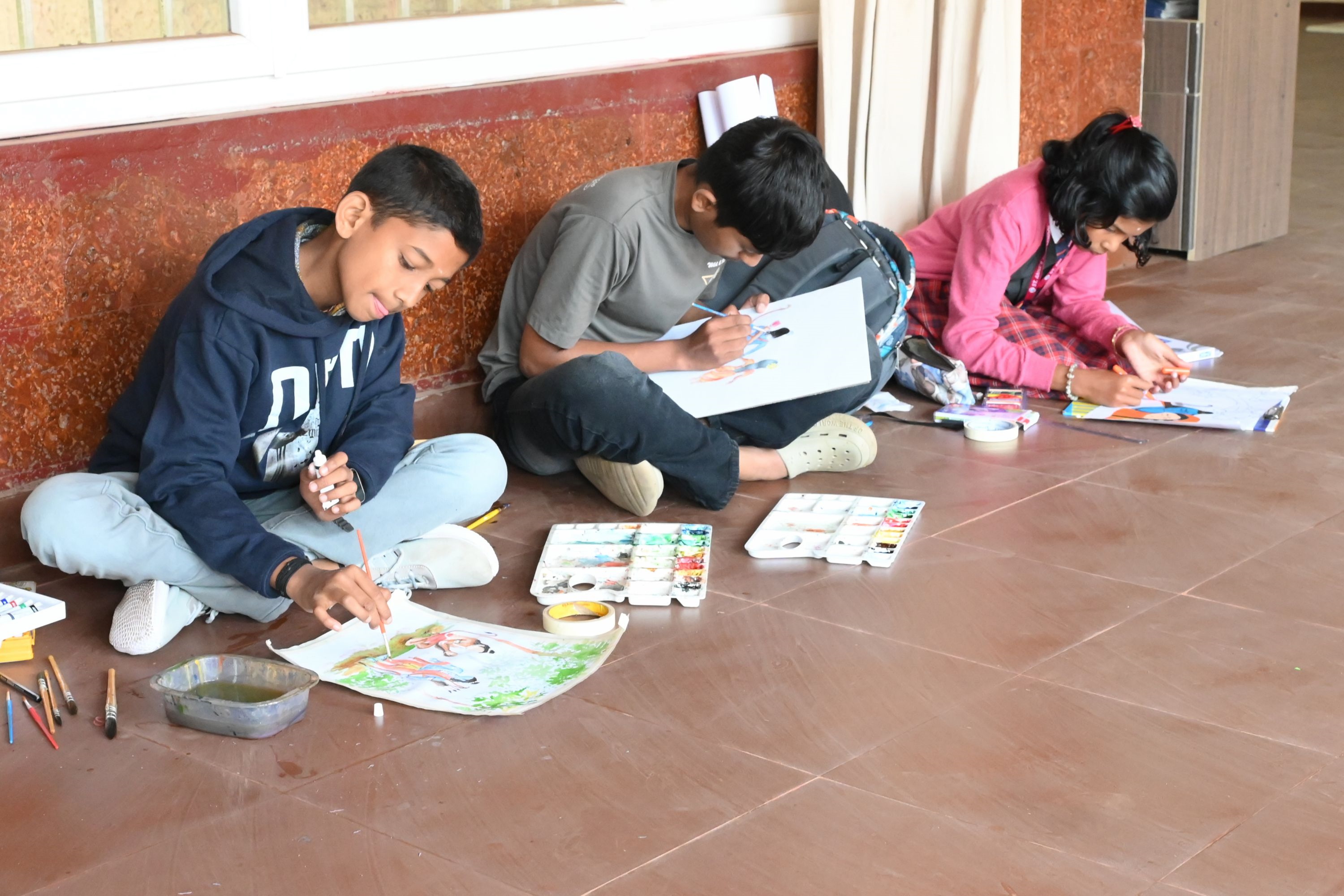 ಕುವೆಂಪು ಅವರ ರಾಮಾಯಣ ದರ್ಶನಂ ಕುರಿತು ಏರ್ಪಡಿಸಲಾಗಿದ್ದ ಚಿತ್ರಕಲಾ ಸ್ಪರ್ಧೆಯಲ್ಲಿ ಹೆಚ್ಚಿನ ಸಂಖ್ಯೆಯಲ್ಲಿ ವಿದ್ಯಾರ್ಥಿಗಳು ಭಾಗವಹಿಸಿದ್ದರು