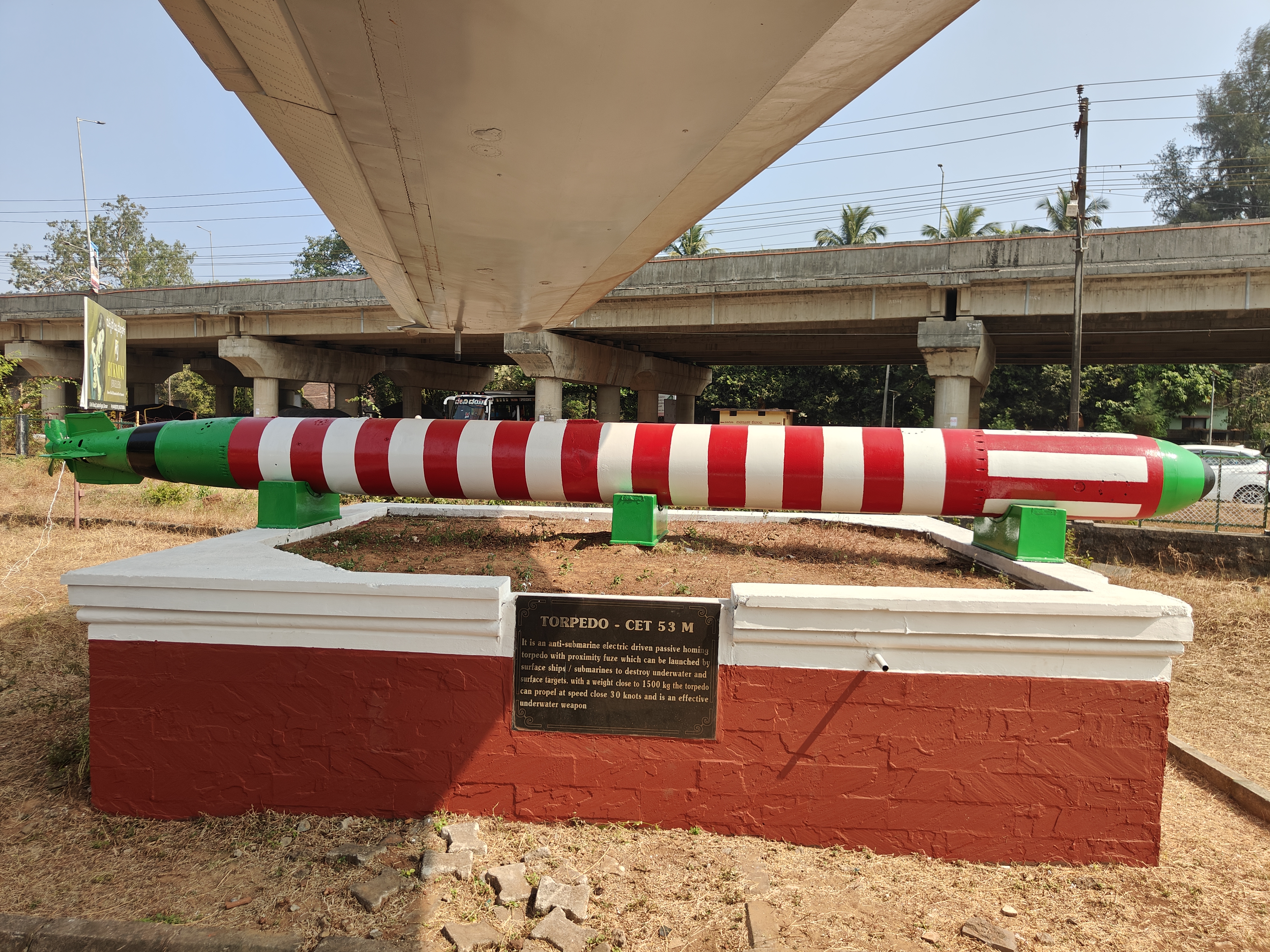 ಕಾರವಾರದ ಯುದ್ಧನೌಕೆ ವಸ್ತು ಸಂಗ್ರಹಾಲಯದ ಆವರಣದಲ್ಲಿನ ಟಾರ್ಪಿಡೊ
