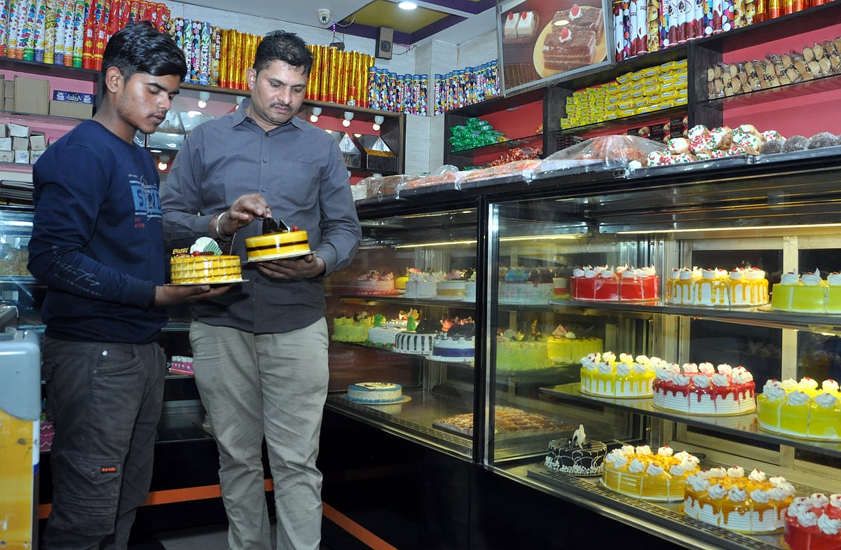 ವಿಜಯಪುರ: ಹೊಸ ವರ್ಷಾಚರಣೆ ಸಂಭ್ರಮಕ್ಕೆ ಸಜ್ಜು